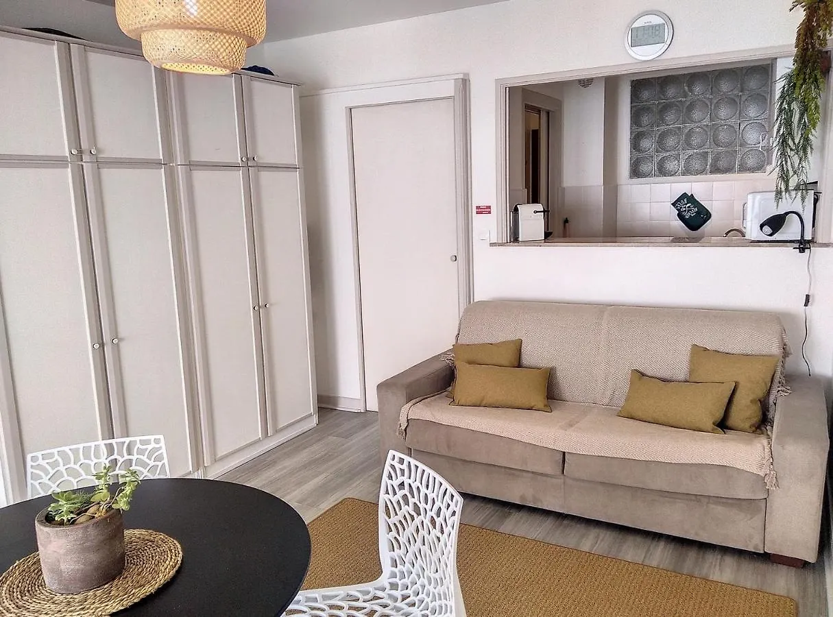 Constellation Apartment Juan-les-Pins 0*,  France