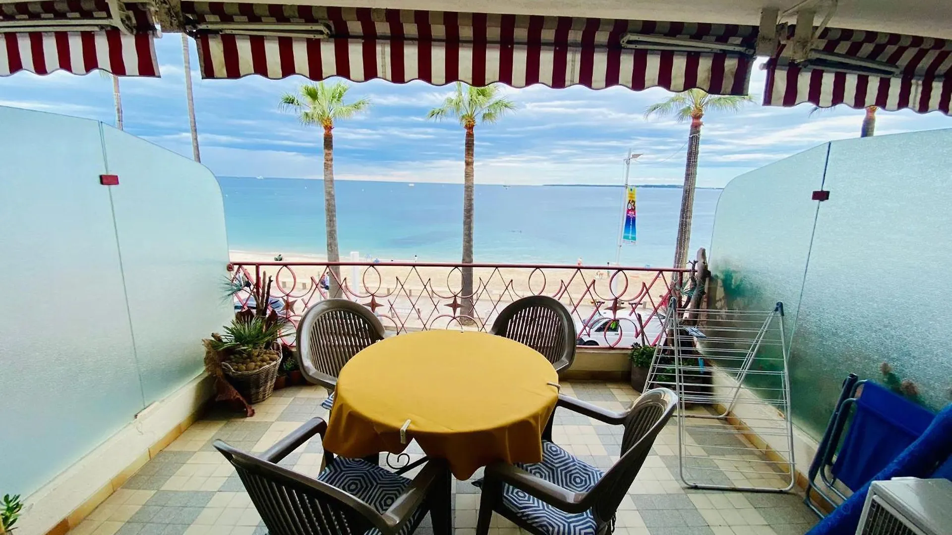 Constellation Apartment Juan-les-Pins France